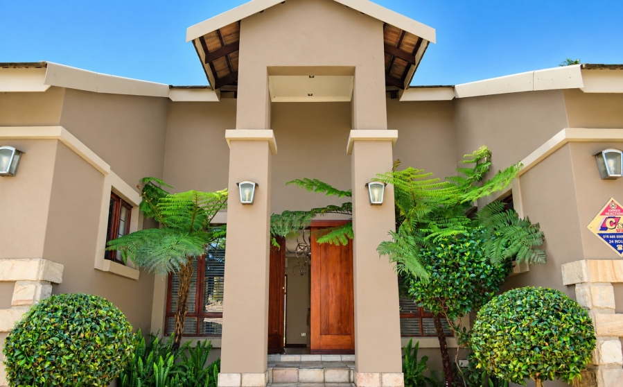 3 Bedroom Property for Sale in Wilkoppies North West